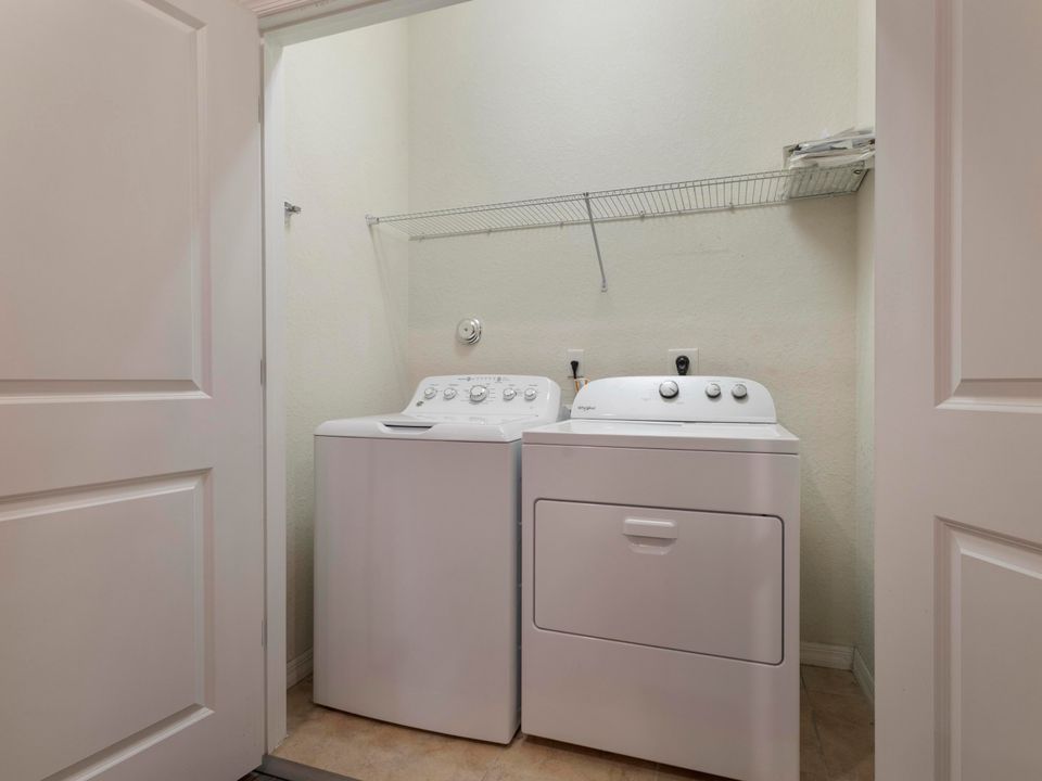 Active With Contract: $2,700 (3 beds, 2 baths, 1691 Square Feet)