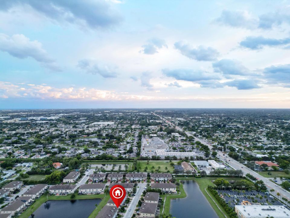 Active With Contract: $2,700 (3 beds, 2 baths, 1691 Square Feet)