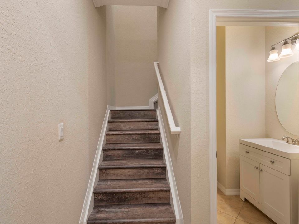 Active With Contract: $2,700 (3 beds, 2 baths, 1691 Square Feet)