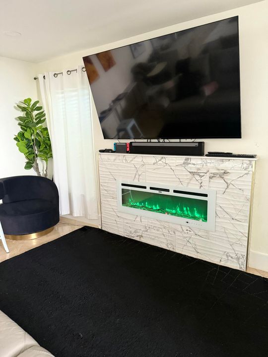 For Rent: $3,500 (4 beds, 2 baths, 2296 Square Feet)