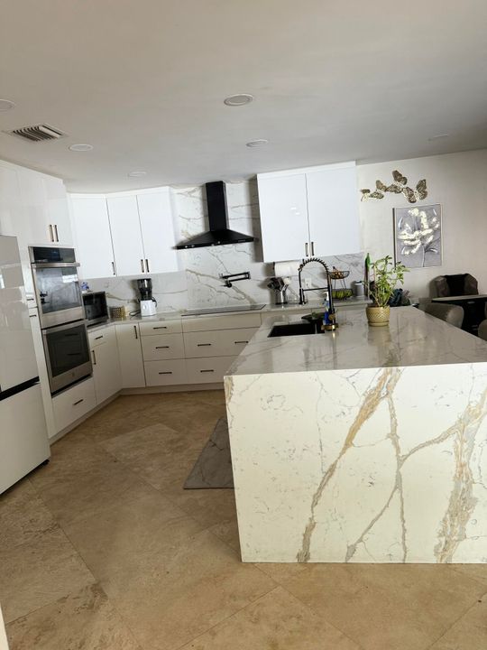 For Rent: $3,500 (4 beds, 2 baths, 2296 Square Feet)