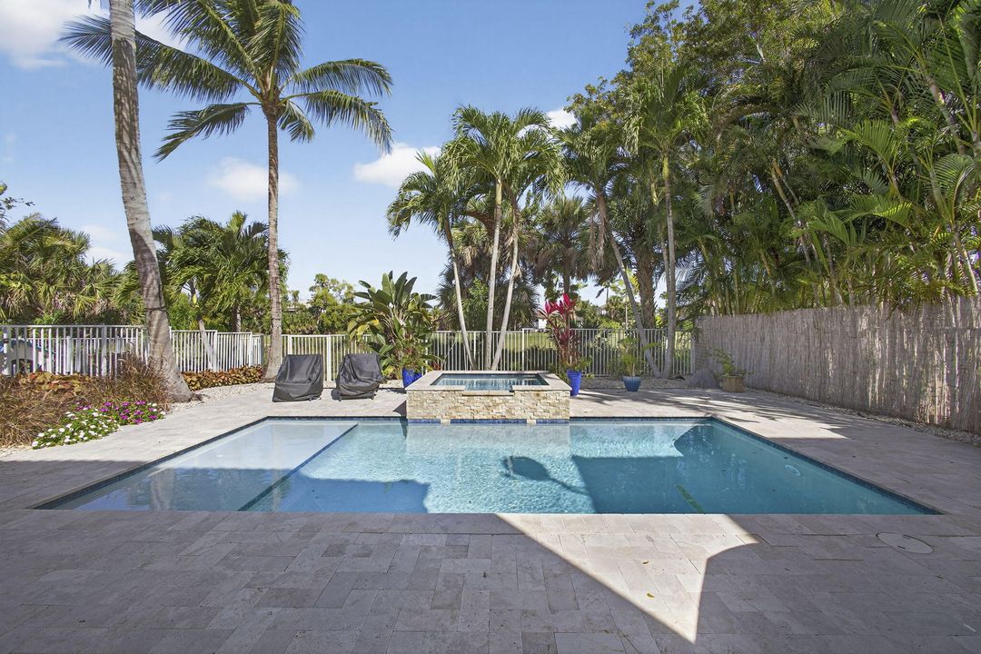 Recently Sold: $575,000 (4 beds, 2 baths, 2003 Square Feet)