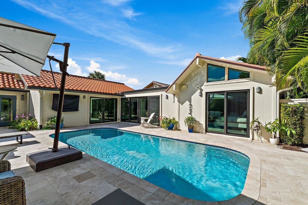 Под контрактом: $2,599,000 (3 спален, 3 ванн, 2195 Квадратных фут)