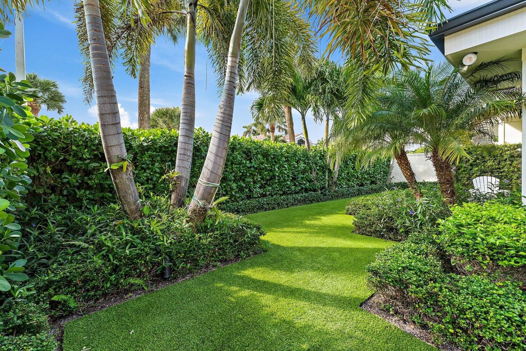 Под контрактом: $2,599,000 (3 спален, 3 ванн, 2195 Квадратных фут)