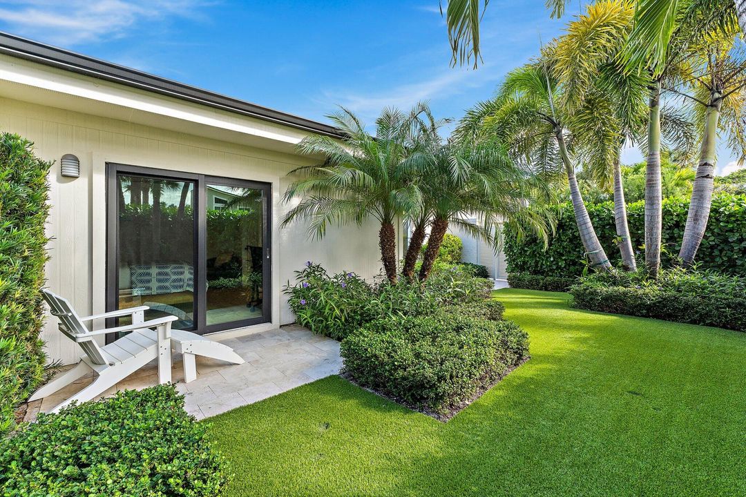 Под контрактом: $2,599,000 (3 спален, 3 ванн, 2195 Квадратных фут)