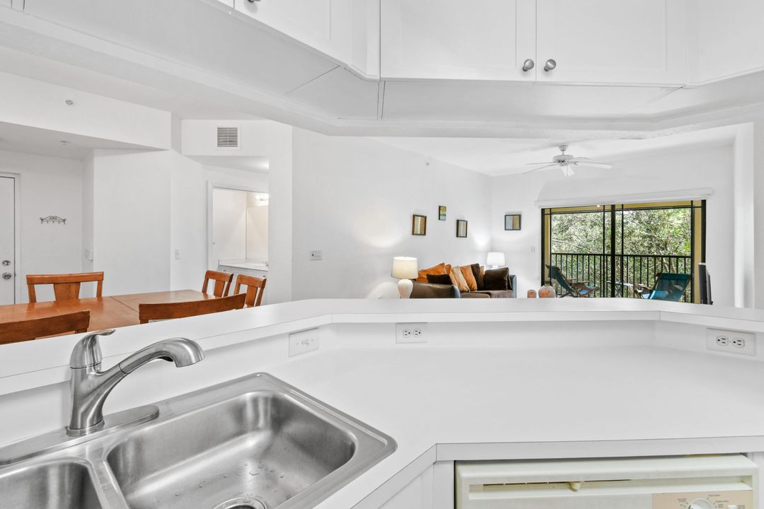 Под контрактом: $2,650 (3 спален, 2 ванн, 1316 Квадратных фут)