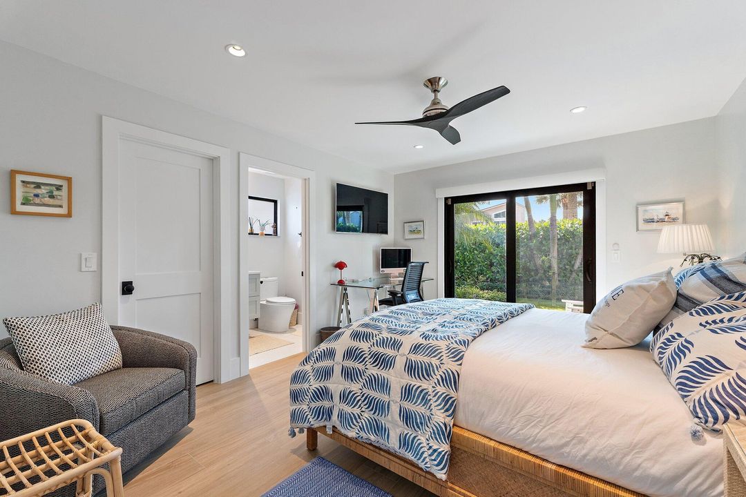 Под контрактом: $2,599,000 (3 спален, 3 ванн, 2195 Квадратных фут)