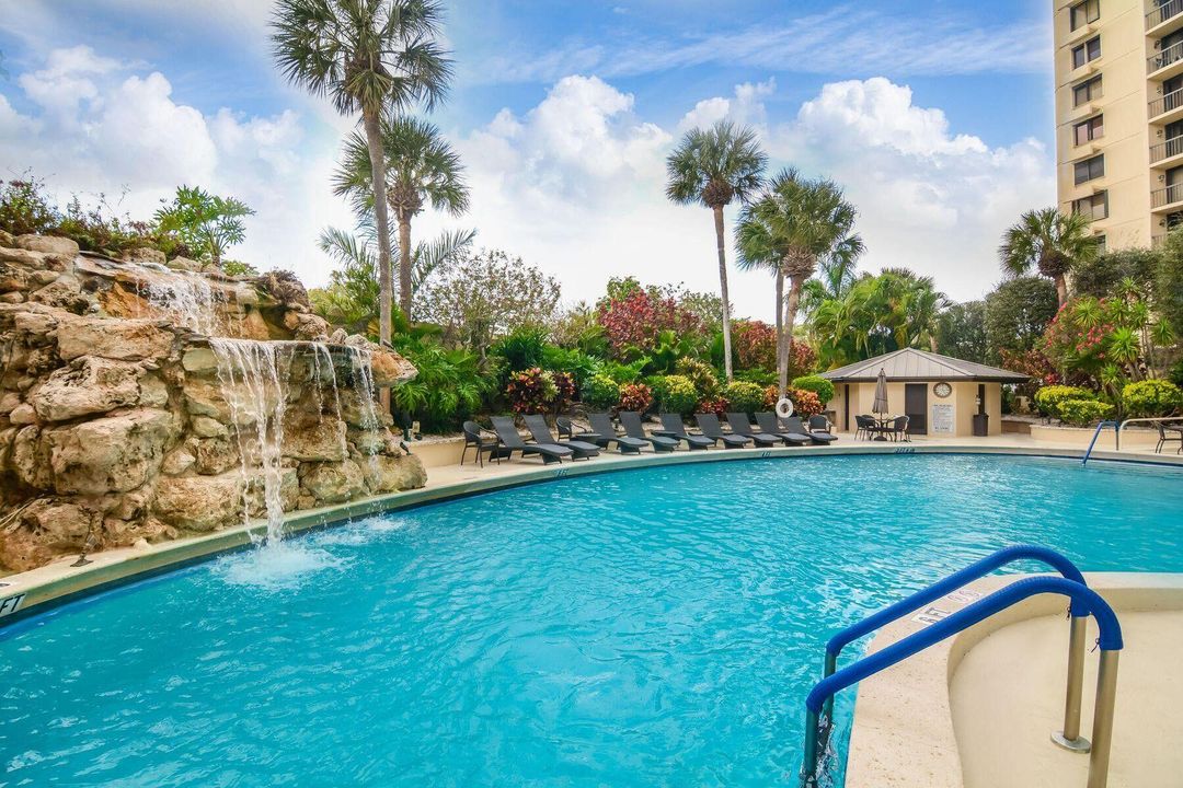 En Venta: $499,000 (3 camas, 3 baños, 2334 Pies cuadrados)