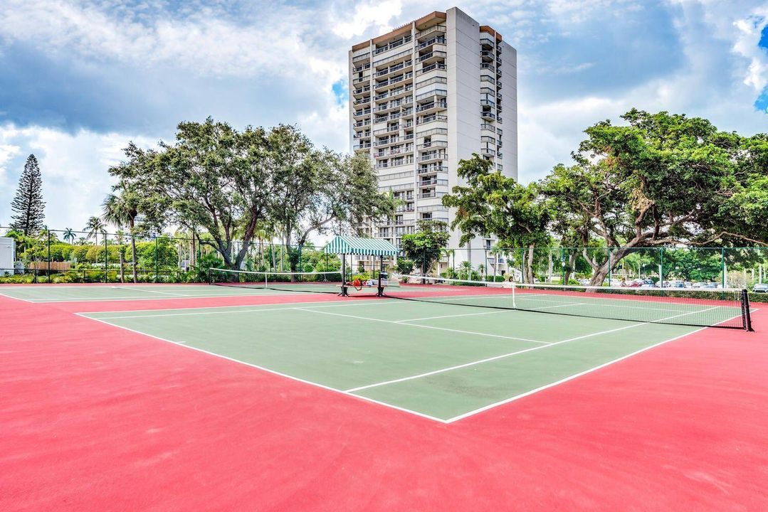 En Venta: $499,000 (3 camas, 3 baños, 2334 Pies cuadrados)