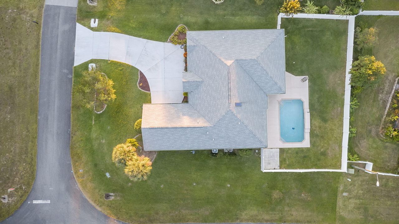 For Sale: $469,900 (3 beds, 2 baths, 2532 Square Feet)