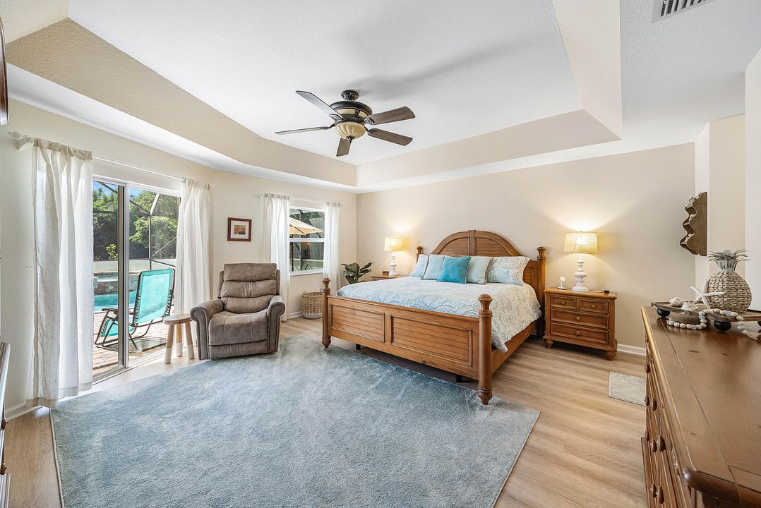 Под контрактом: $1,150,000 (5 спален, 3 ванн, 2805 Квадратных фут)