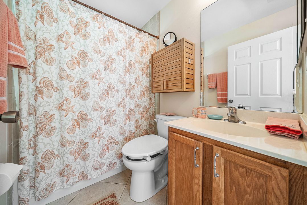 Под контрактом: $1,150,000 (5 спален, 3 ванн, 2805 Квадратных фут)