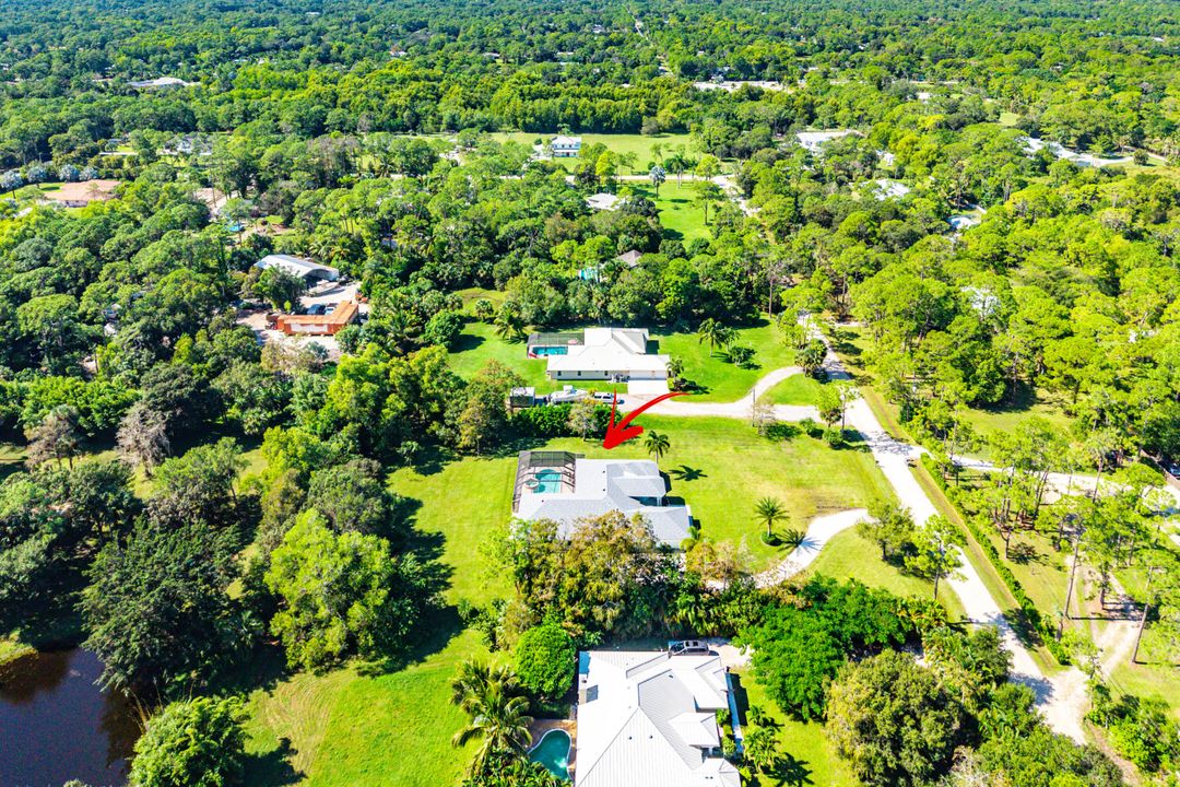 Под контрактом: $1,150,000 (5 спален, 3 ванн, 2805 Квадратных фут)