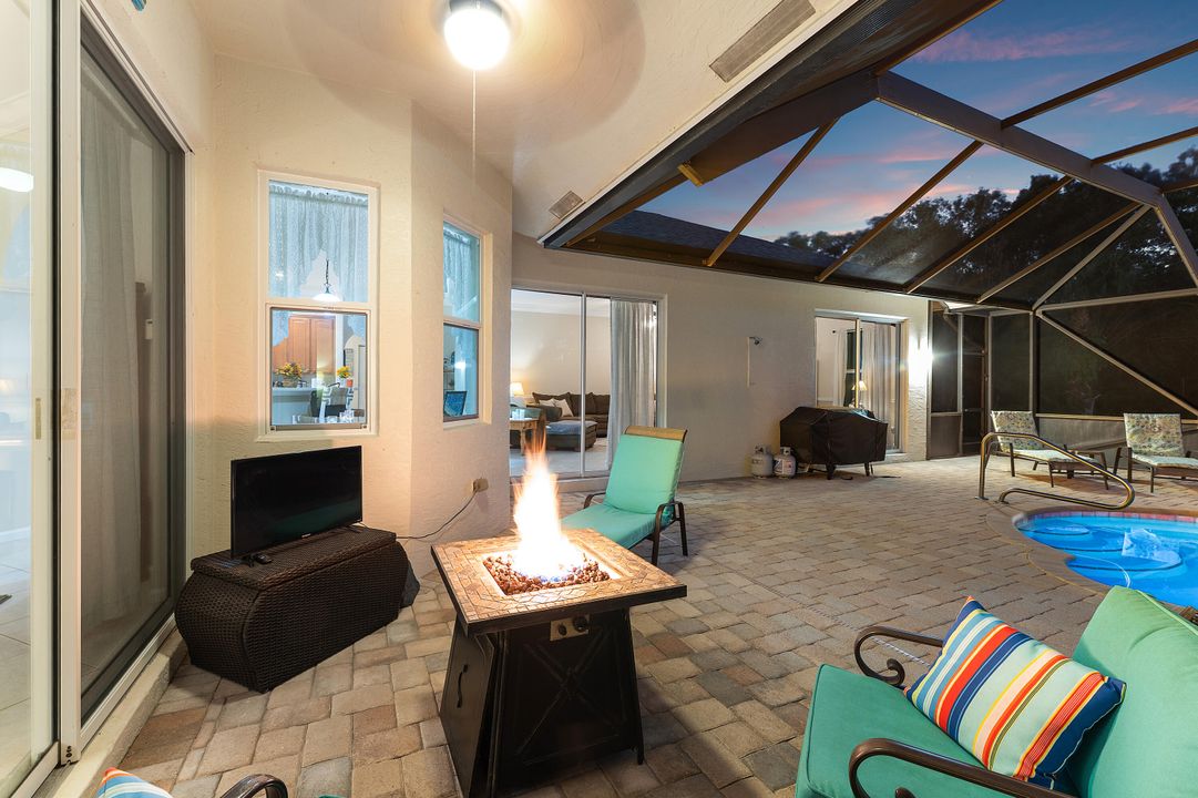 Под контрактом: $1,150,000 (5 спален, 3 ванн, 2805 Квадратных фут)