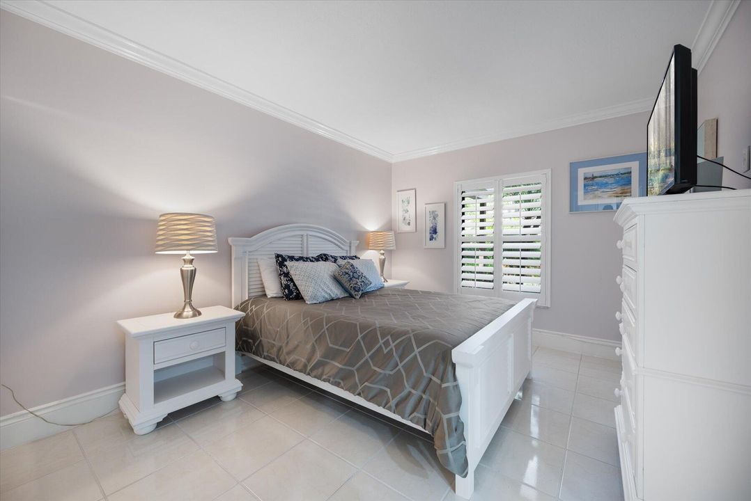 Activo con contrato: $7,500 (3 camas, 3 baños, 1800 Pies cuadrados)