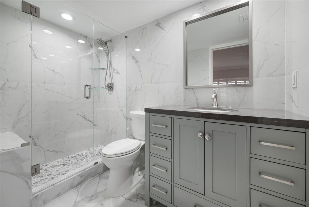 Activo con contrato: $7,500 (3 camas, 3 baños, 1800 Pies cuadrados)