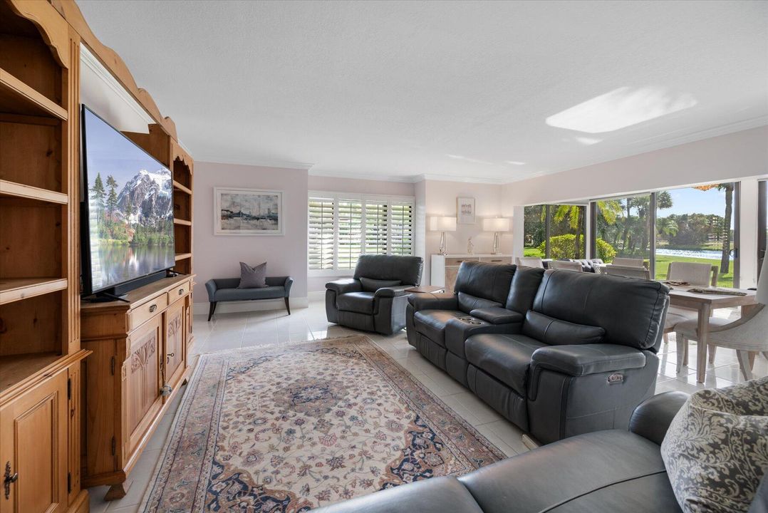 Activo con contrato: $7,500 (3 camas, 3 baños, 1800 Pies cuadrados)