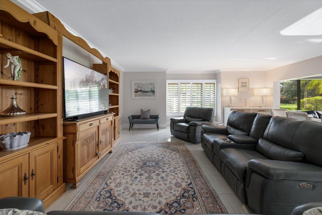 Activo con contrato: $7,500 (3 camas, 3 baños, 1800 Pies cuadrados)