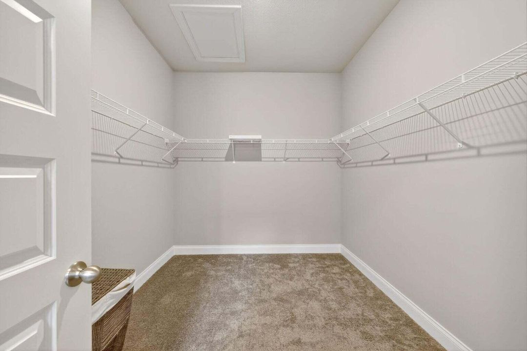 En Renta: $3,300 (4 camas, 2 baños, 1916 Pies cuadrados)