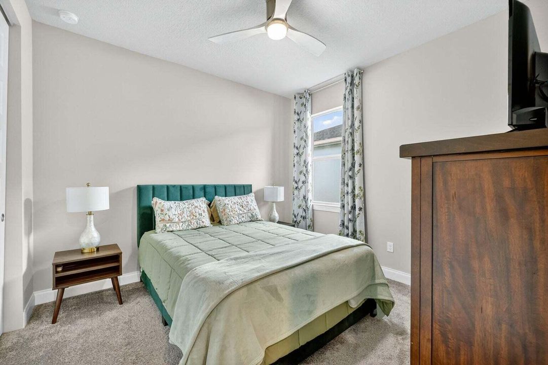 En Renta: $3,300 (4 camas, 2 baños, 1916 Pies cuadrados)