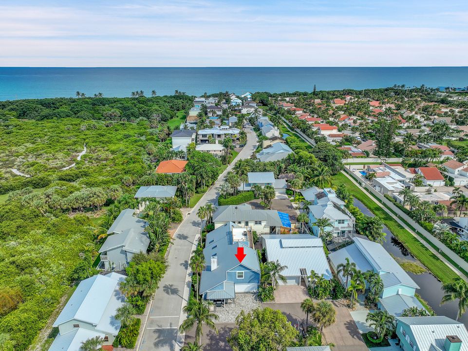 合同活跃: $8,000 (5 贝兹, 4 浴室, 3595 平方英尺)