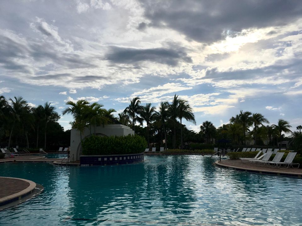 出租: $7,500 (4 贝兹, 2 浴室, 2250 平方英尺)