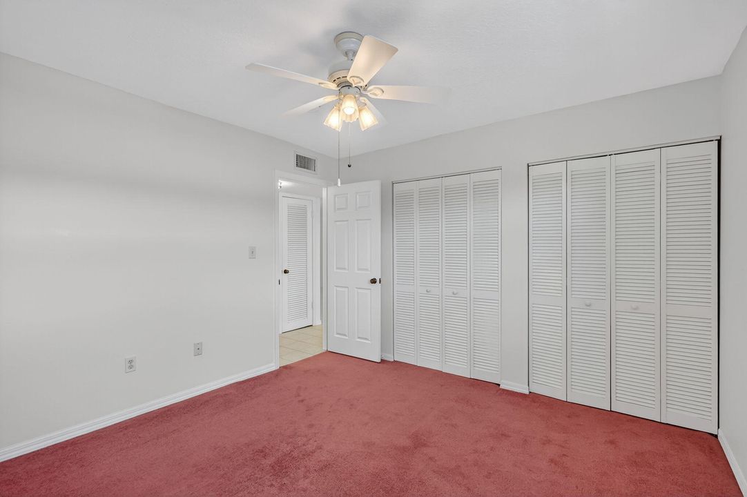 For Sale: $195,000 (2 beds, 2 baths, 1092 Square Feet)