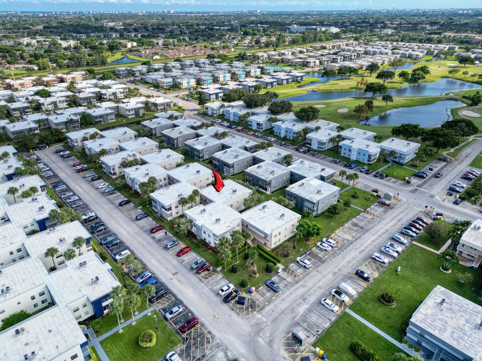 На продажу: $120,000 (2 спален, 2 ванн, 907 Квадратных фут)