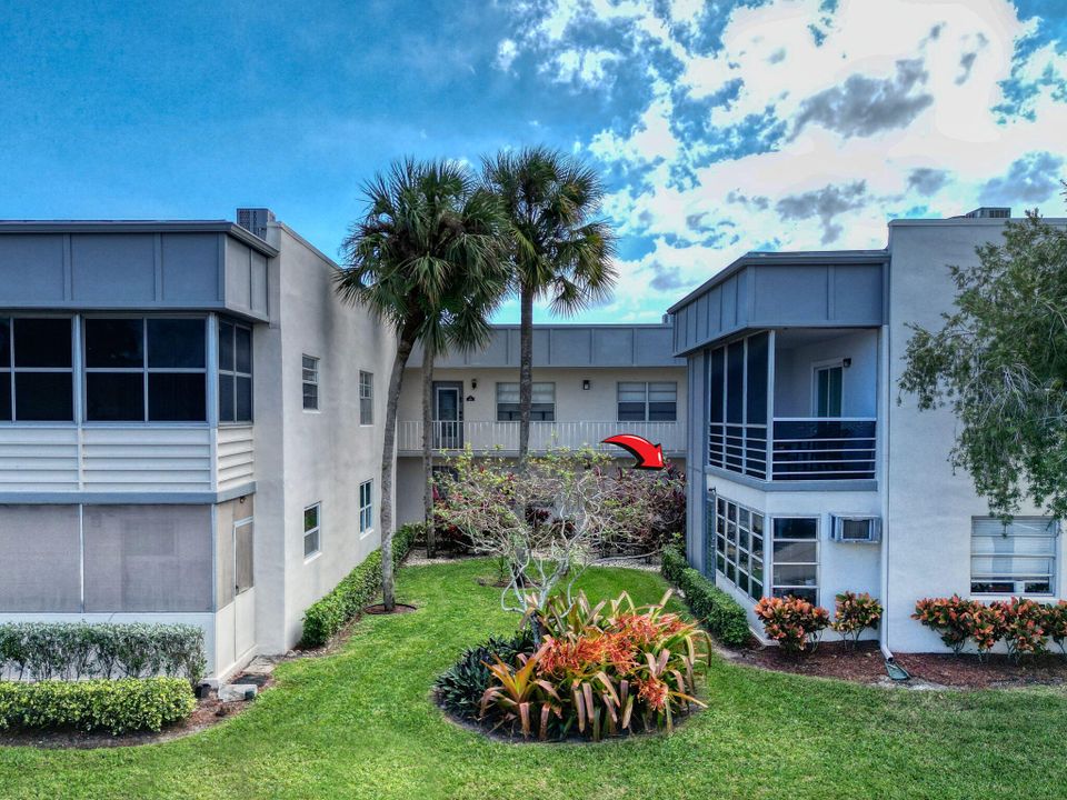 На продажу: $120,000 (2 спален, 2 ванн, 907 Квадратных фут)