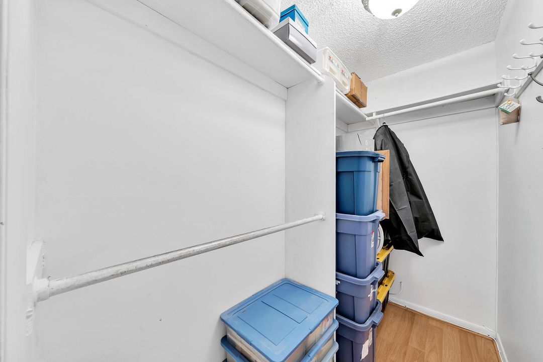 На продажу: $120,000 (2 спален, 2 ванн, 907 Квадратных фут)