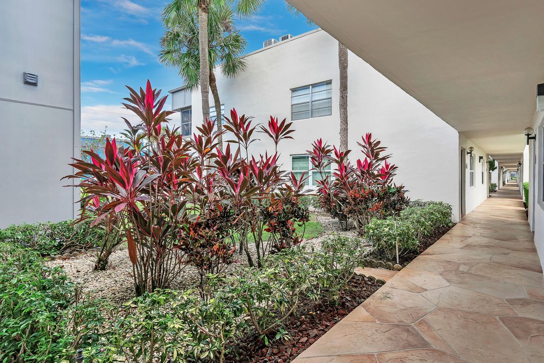 На продажу: $120,000 (2 спален, 2 ванн, 907 Квадратных фут)