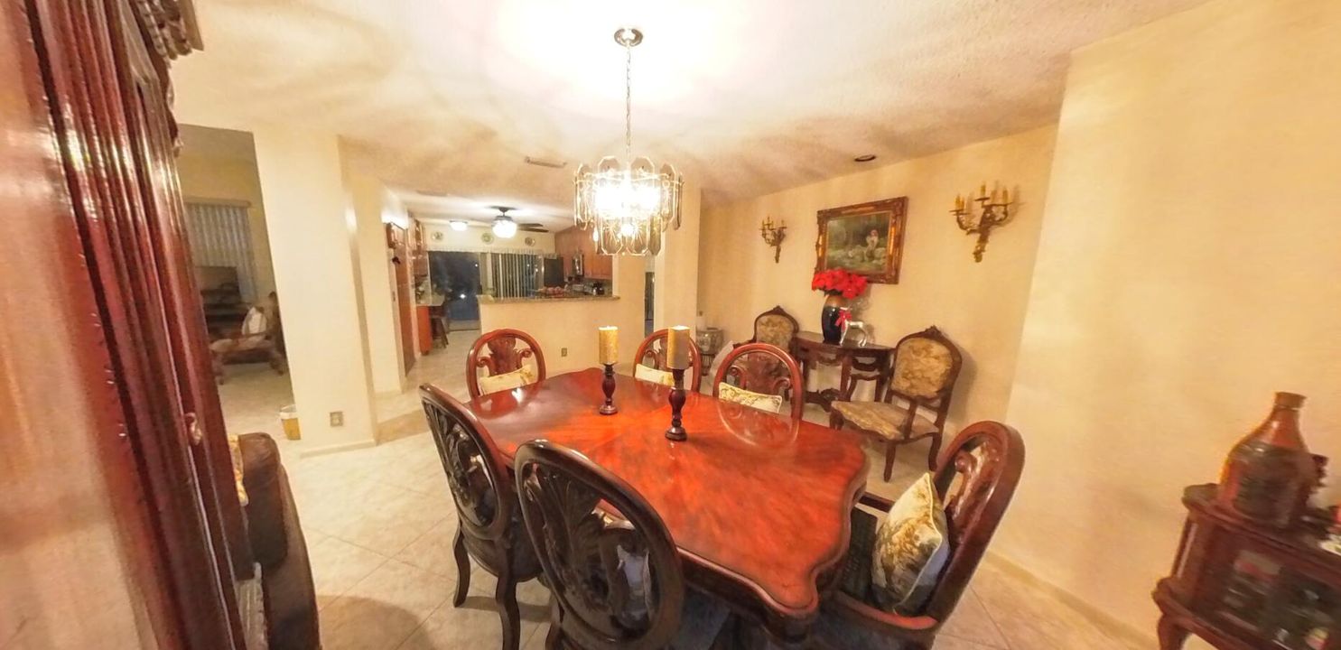 En Venta: $315,000 (2 camas, 2 baños, 1558 Pies cuadrados)