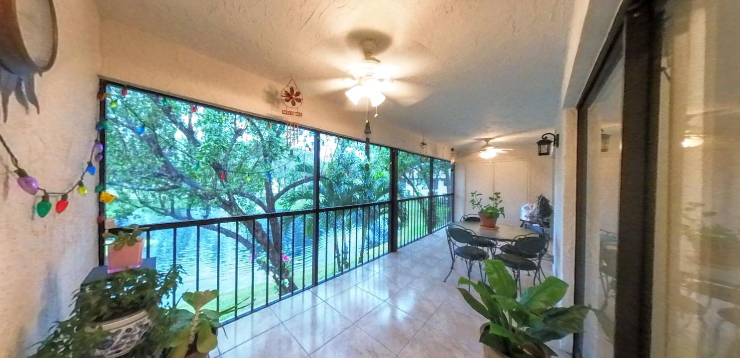 En Venta: $315,000 (2 camas, 2 baños, 1558 Pies cuadrados)