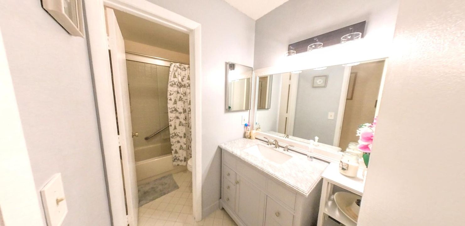 En Venta: $315,000 (2 camas, 2 baños, 1558 Pies cuadrados)