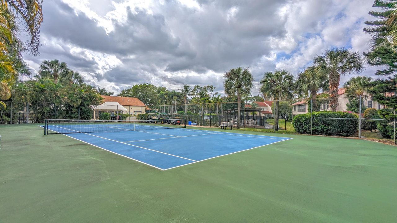 En Venta: $315,000 (2 camas, 2 baños, 1558 Pies cuadrados)