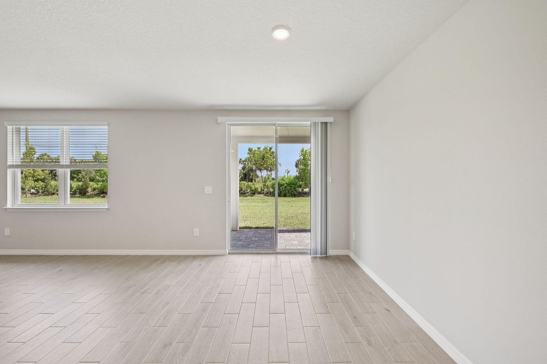 En Venta: $399,990 (4 camas, 2 baños, 1840 Pies cuadrados)