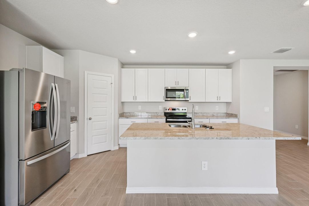 En Venta: $399,990 (4 camas, 2 baños, 1840 Pies cuadrados)