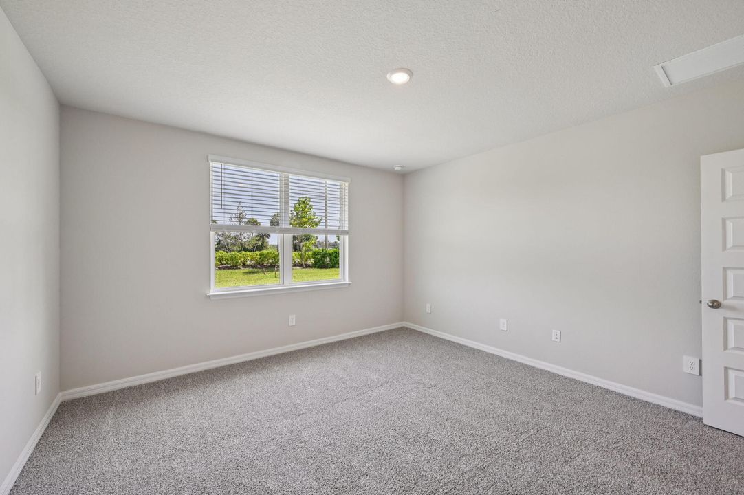 En Venta: $399,990 (4 camas, 2 baños, 1840 Pies cuadrados)