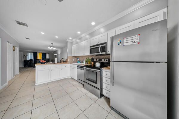 На продажу: $299,900 (3 спален, 2 ванн, 1312 Квадратных фут)