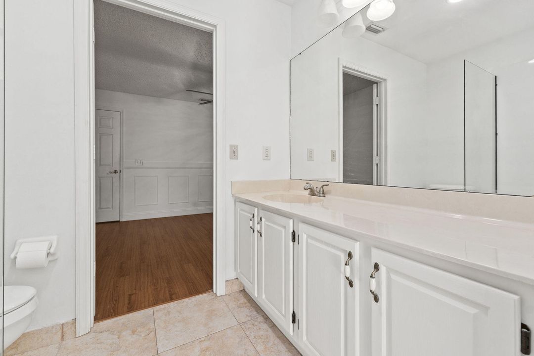 For Rent: $3,750 (4 beds, 3 baths, 2724 Square Feet)