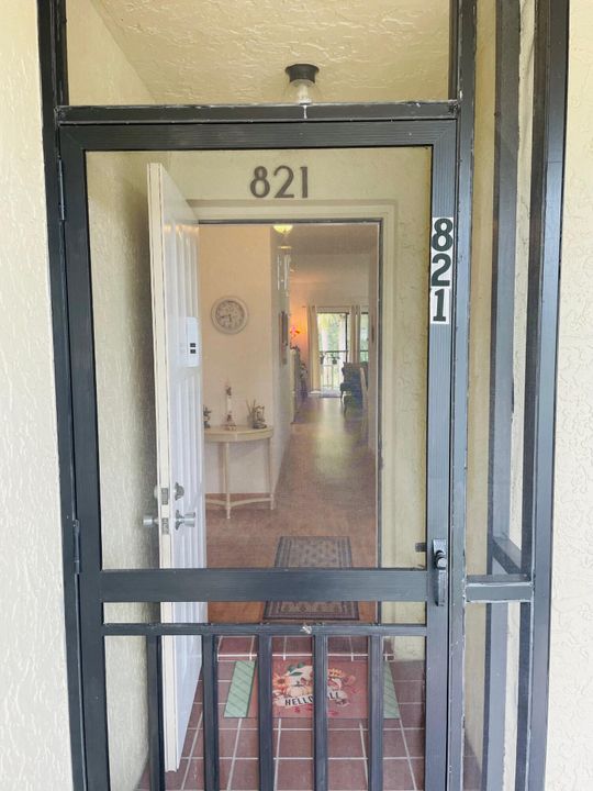 For Sale: $174,900 (2 beds, 2 baths, 1360 Square Feet)