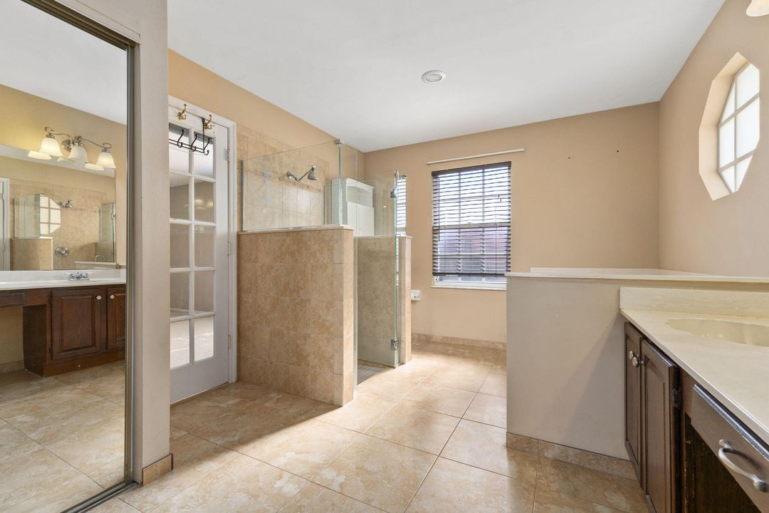 For Rent: $3,750 (4 beds, 3 baths, 2724 Square Feet)