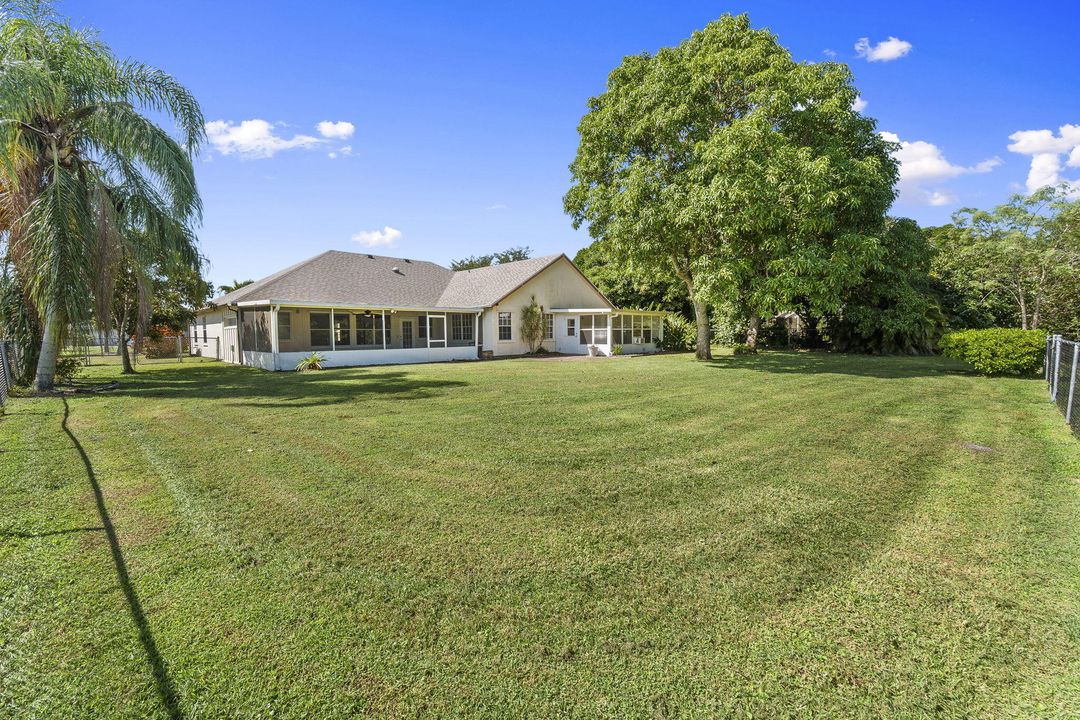 For Rent: $3,750 (4 beds, 3 baths, 2724 Square Feet)