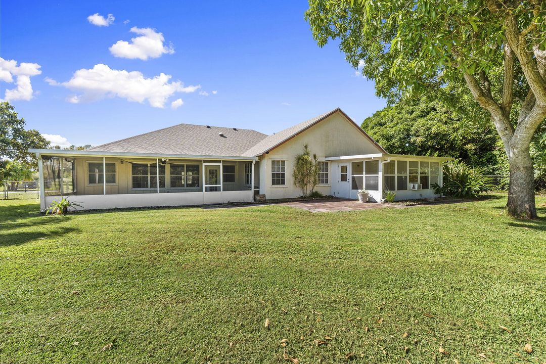 For Rent: $3,750 (4 beds, 3 baths, 2724 Square Feet)