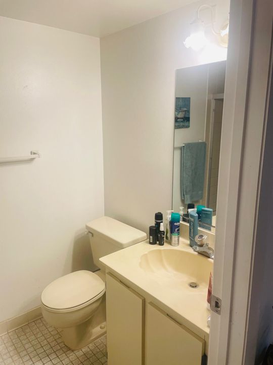 For Sale: $174,900 (2 beds, 2 baths, 1360 Square Feet)