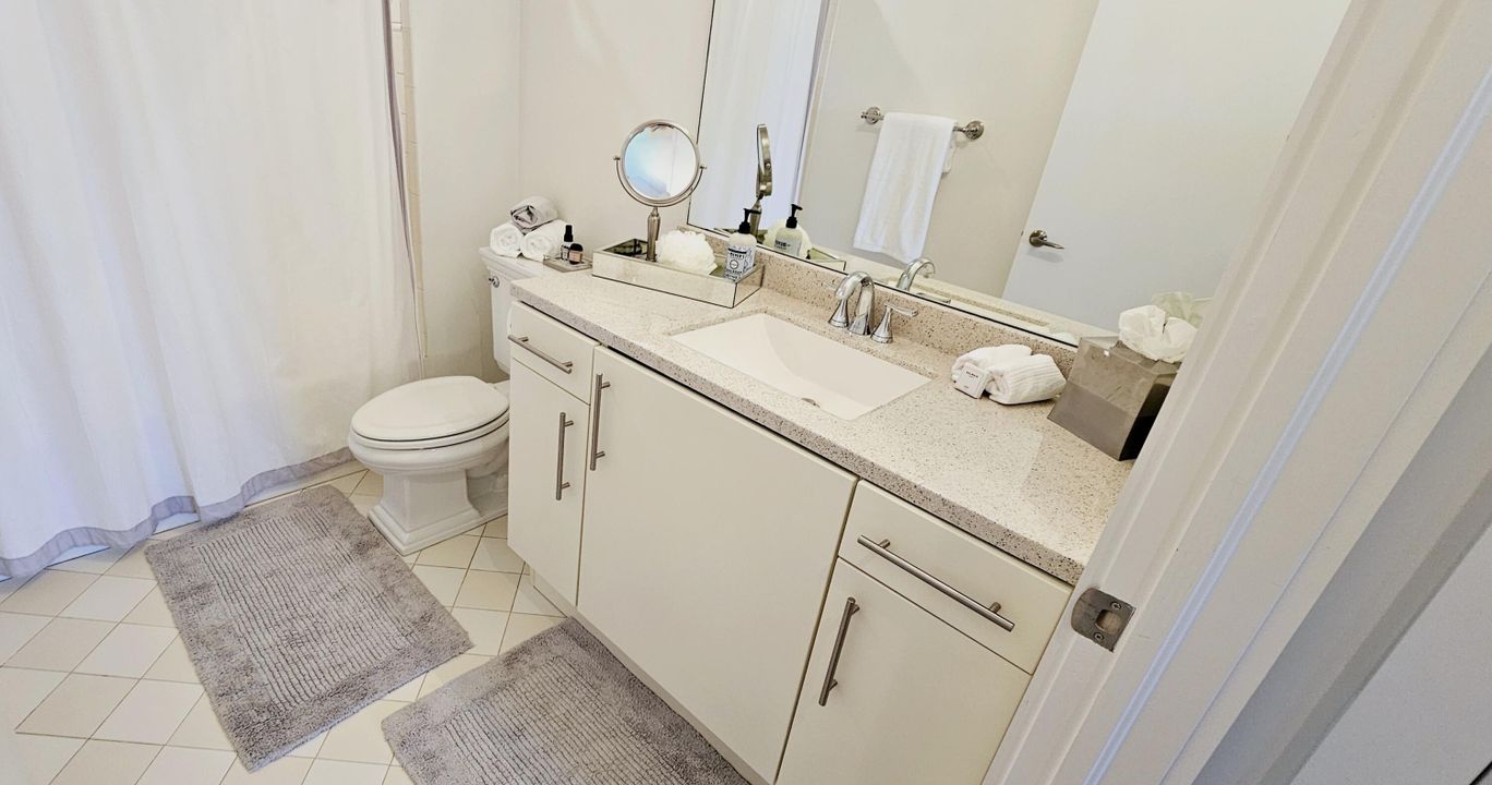 For Rent: $5,000 (2 beds, 2 baths, 1343 Square Feet)