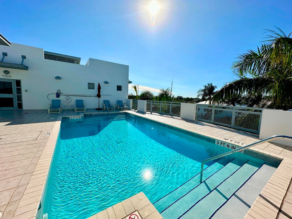 For Rent: $5,000 (2 beds, 2 baths, 1343 Square Feet)