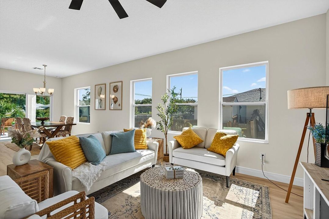 For Sale: $389,000 (3 beds, 2 baths, 1790 Square Feet)