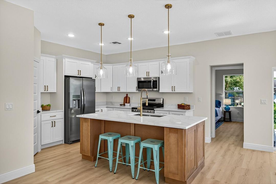 For Sale: $389,000 (3 beds, 2 baths, 1790 Square Feet)