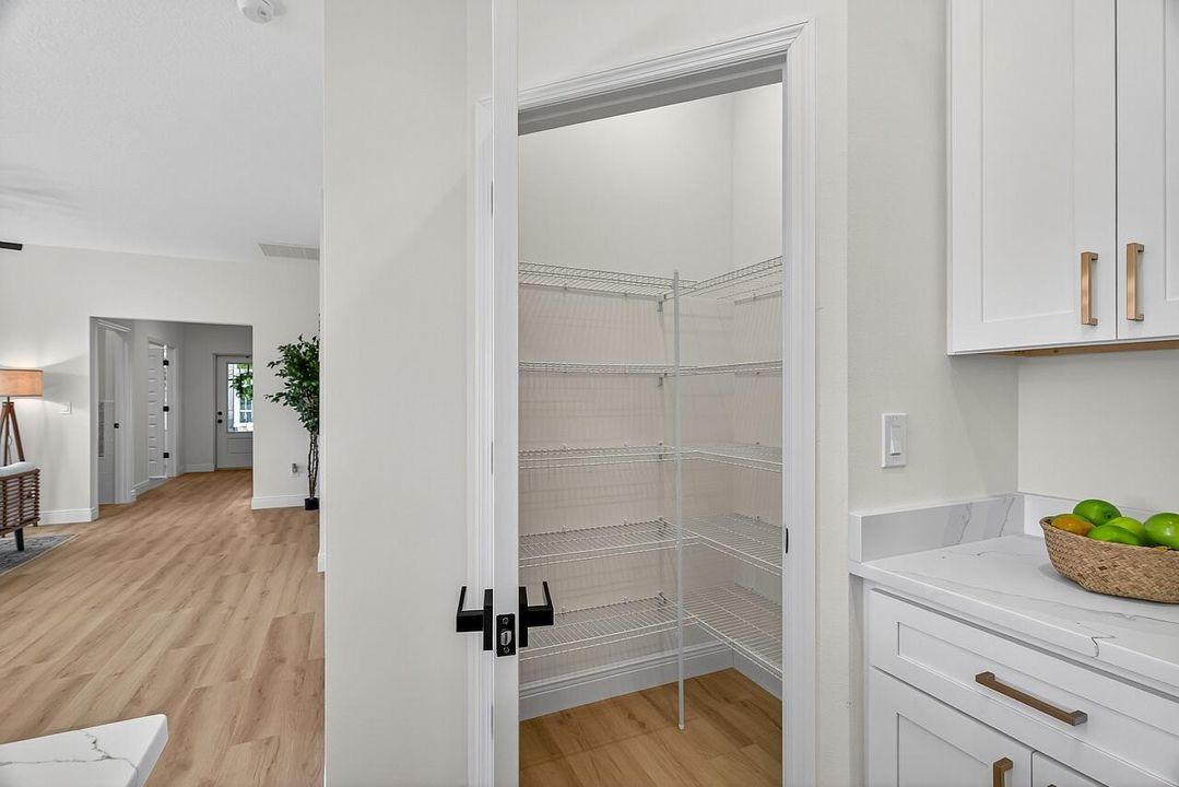 For Sale: $389,000 (3 beds, 2 baths, 1790 Square Feet)